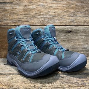 Keen Women's Circadia Waterproof Boot 1026759 Size 9 Hiking Walking Insulated